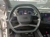 Фото 11 - Audi Q5 e-tron