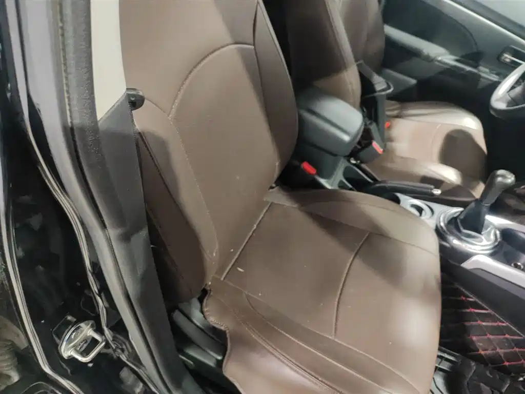 Mitsubishi ASX 2016 1.6L Manual 2WD Pioneer Edition фото 20