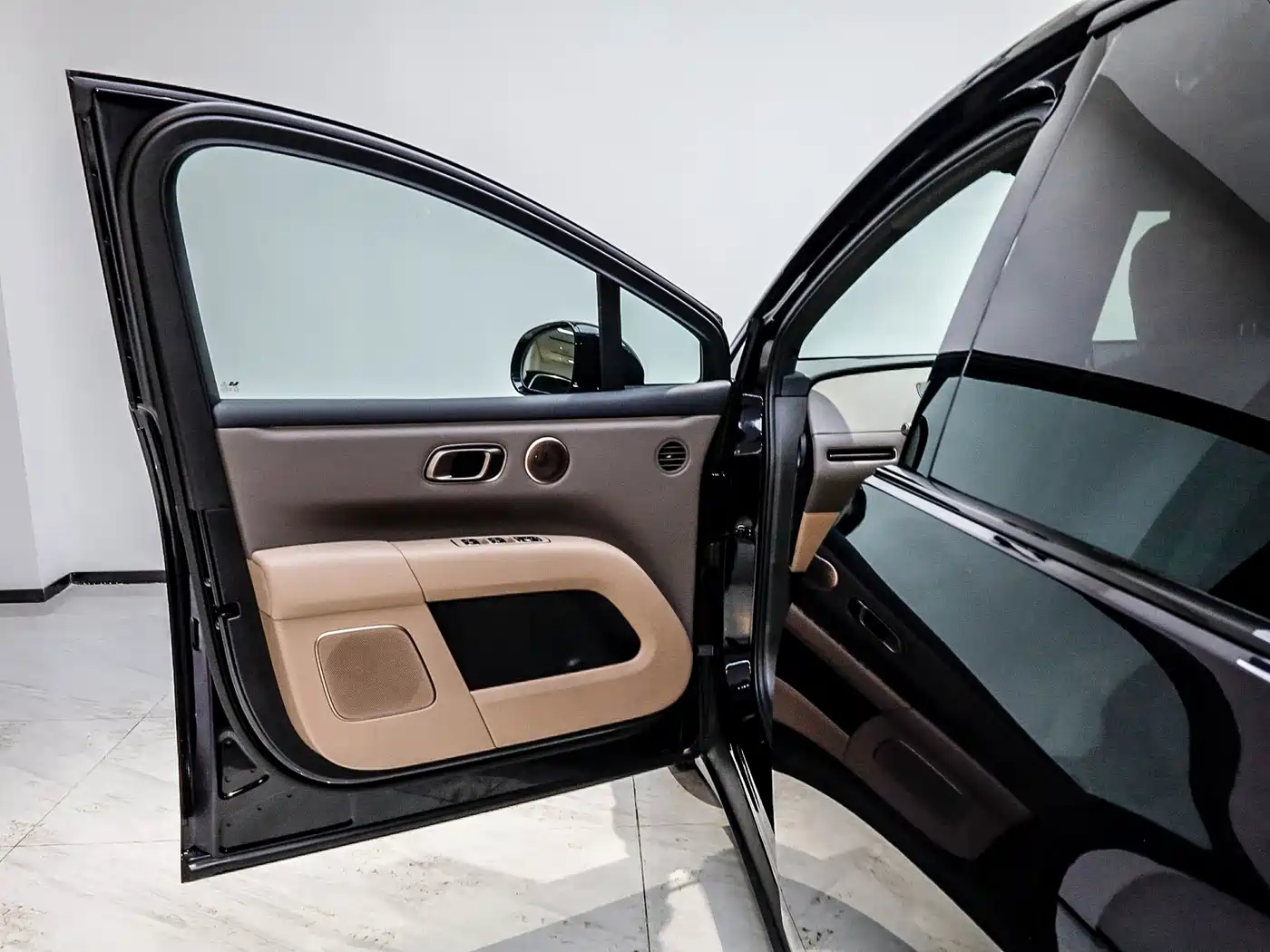 Li Auto i6 2025 2025 2WD Base Model