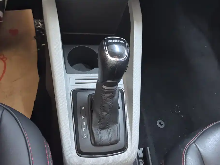 Škoda Fabia 2017 1.4L Auto Forward Edition фото 16