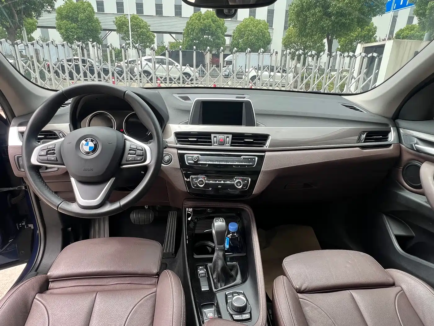 BMW X1 2018 sDrive18Li Premium Model фото 11