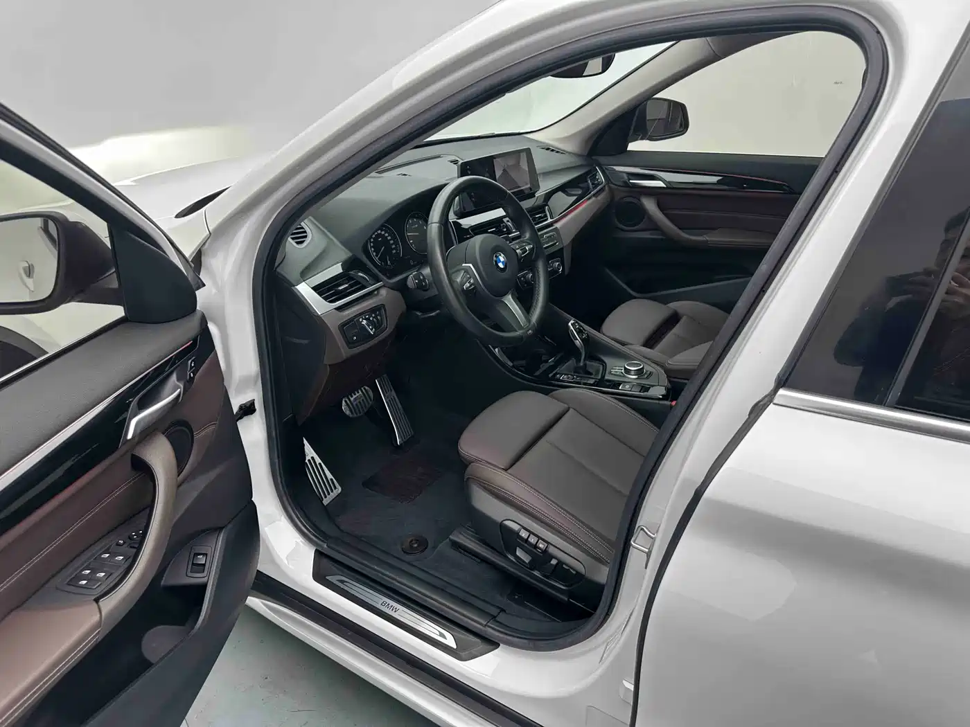 BMW X1 2020 sDrive20Li Premium Edition фото 8