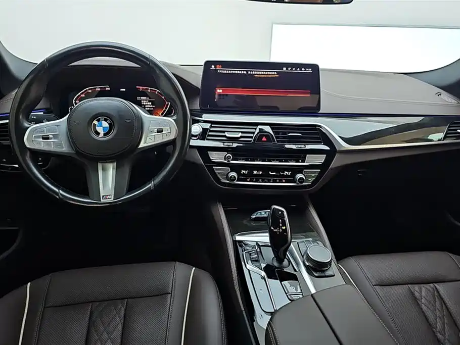 BMW 5 Series 2022 Model Second Facelift 525Li M Sport Package фото 12