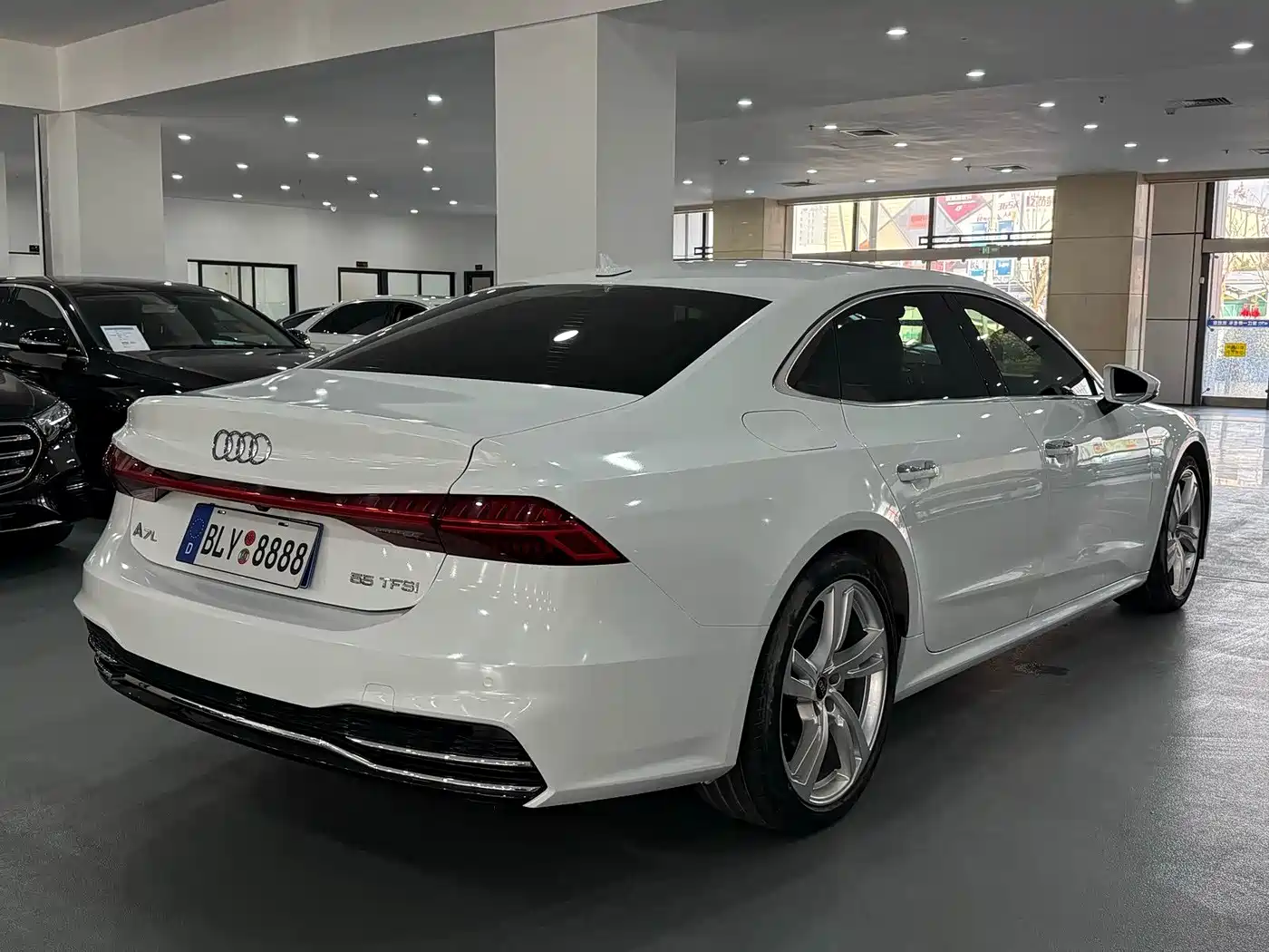 Audi A7L 2023 45 TFSI quattro S-line Black Warrior Edition фото 9