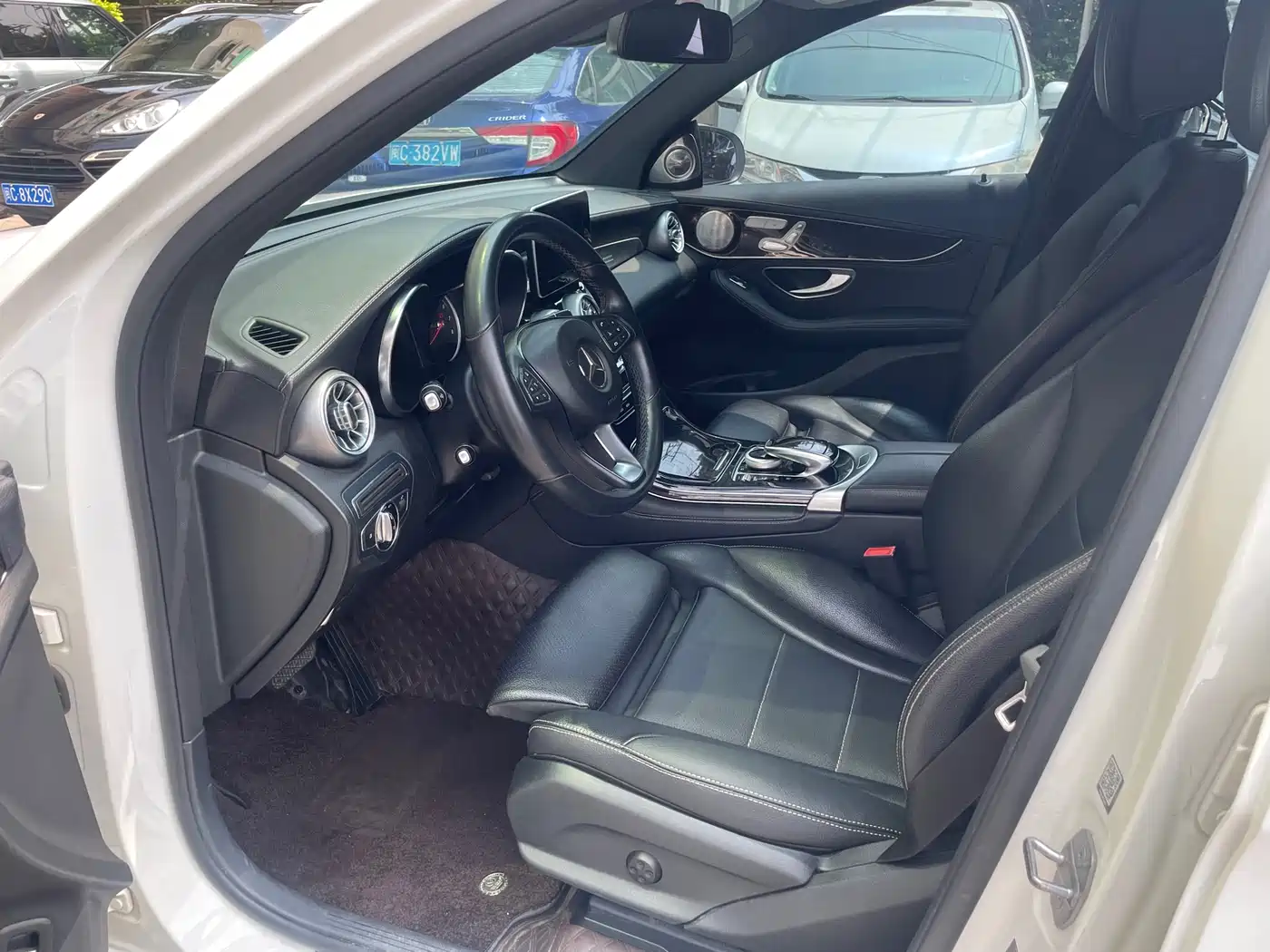 Mercedes-Benz GLC 2017 GLC 260 4MATIC Dynamic фото 17