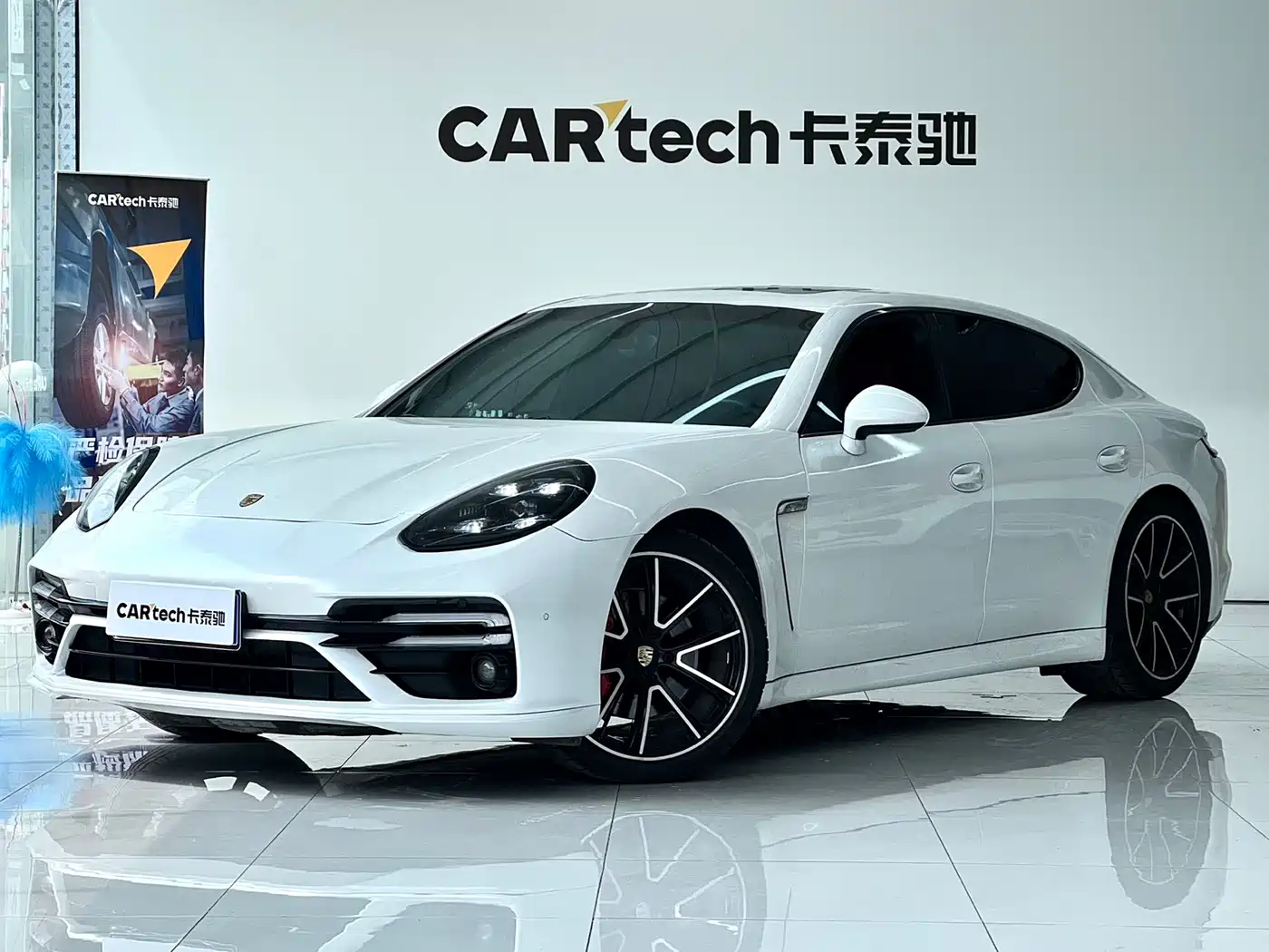 Porsche Panamera 2010 Panamera 4 3.6L