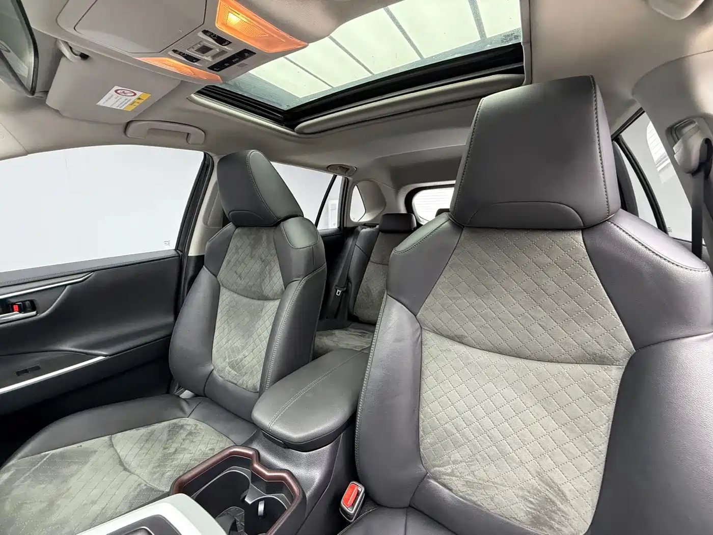 Toyota RAV4 Rongfang 2022 2.0L CVT 4WD Trend Plus Edition фото 16