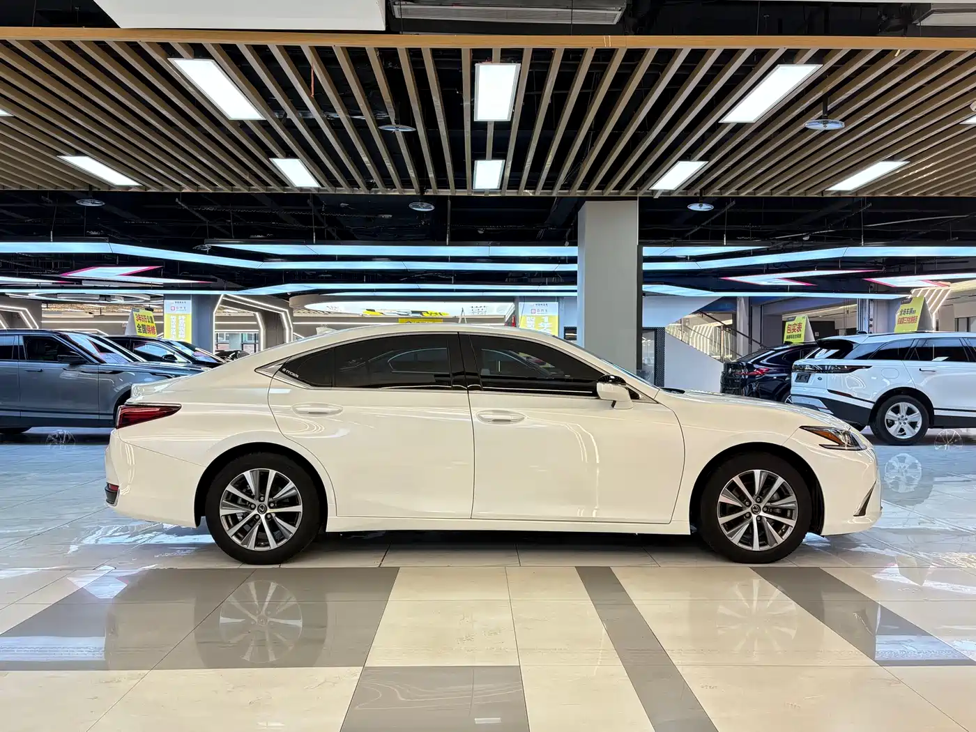 Lexus ES 2020 200 Excellence фото 6