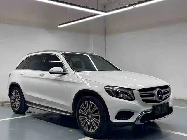 MERCEDES-BENZ GLC