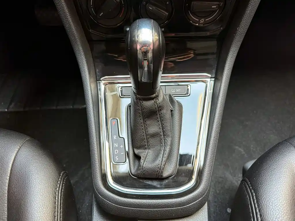 Volkswagen Bora 2019 Facelift 1.5L Automatic Fashion China VI фото 15