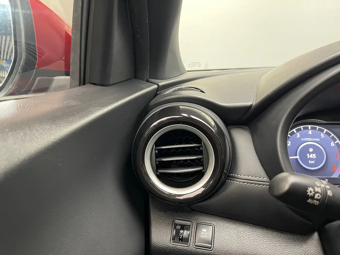 Nissan Kicks 2018 2019 1.5L CVT Smart Connect Luxury Edition