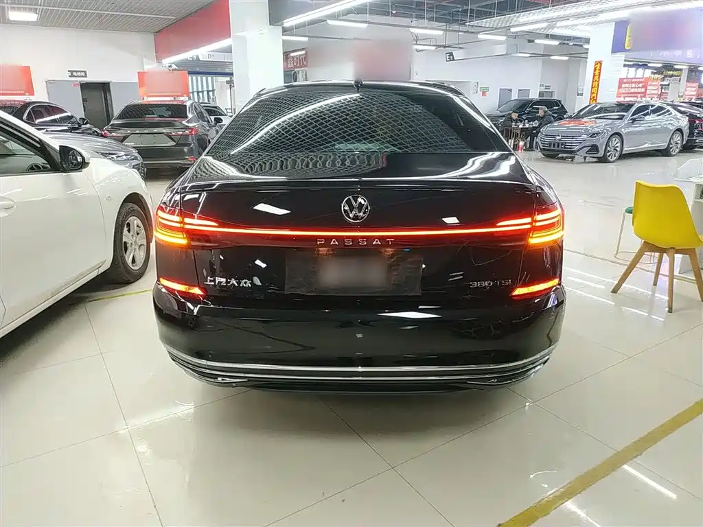 Volkswagen Passat 2024 380TSI Dragon Soaring Edition фото 4