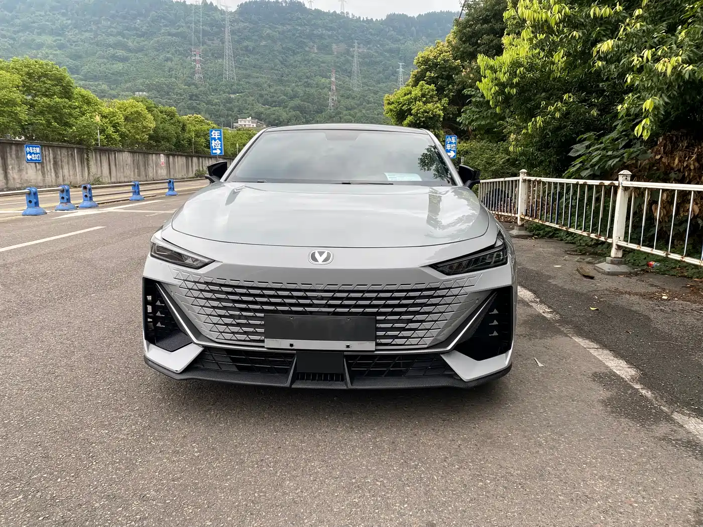 CHANGAN UNI-V