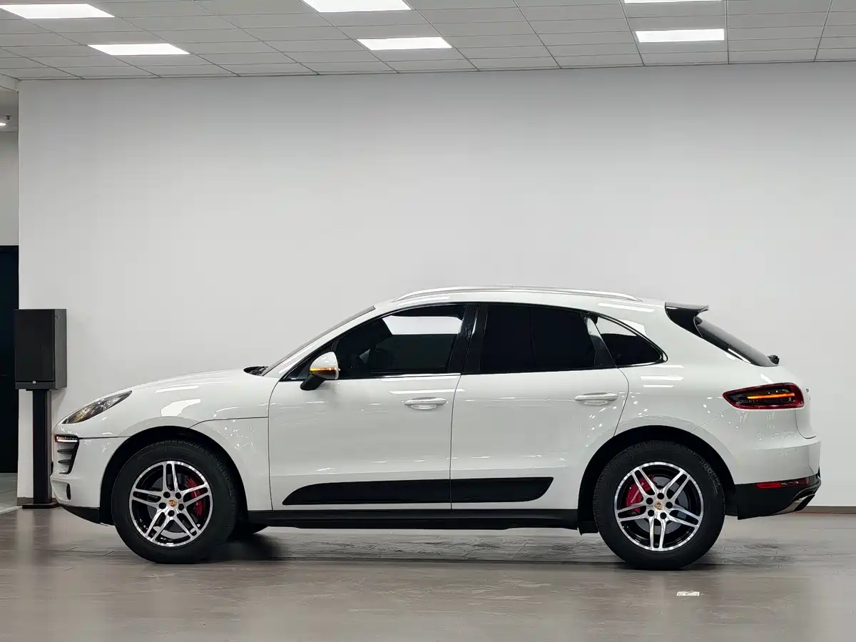 Porsche Macan 2017 Macan 2.0T фото 4