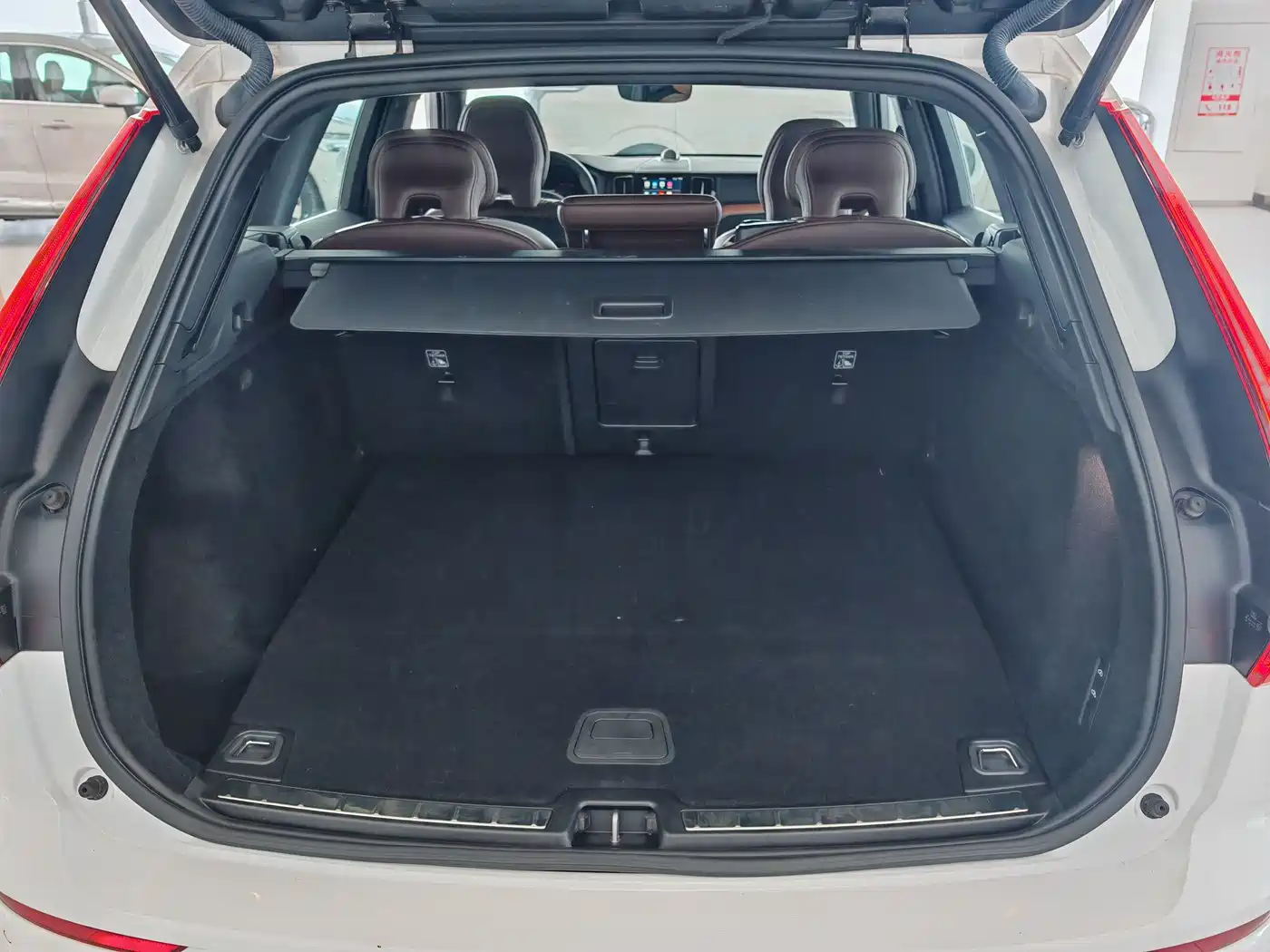 VOLVO XC60 PLUG IN HYBRID