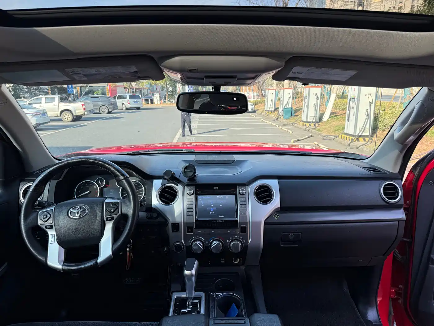 Toyota Tundra 2014 5.7L TRD Pro фото 8