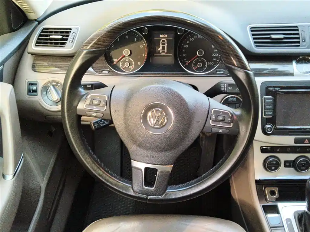 Volkswagen Magotan 2013 1.8TSI Premium фото 3
