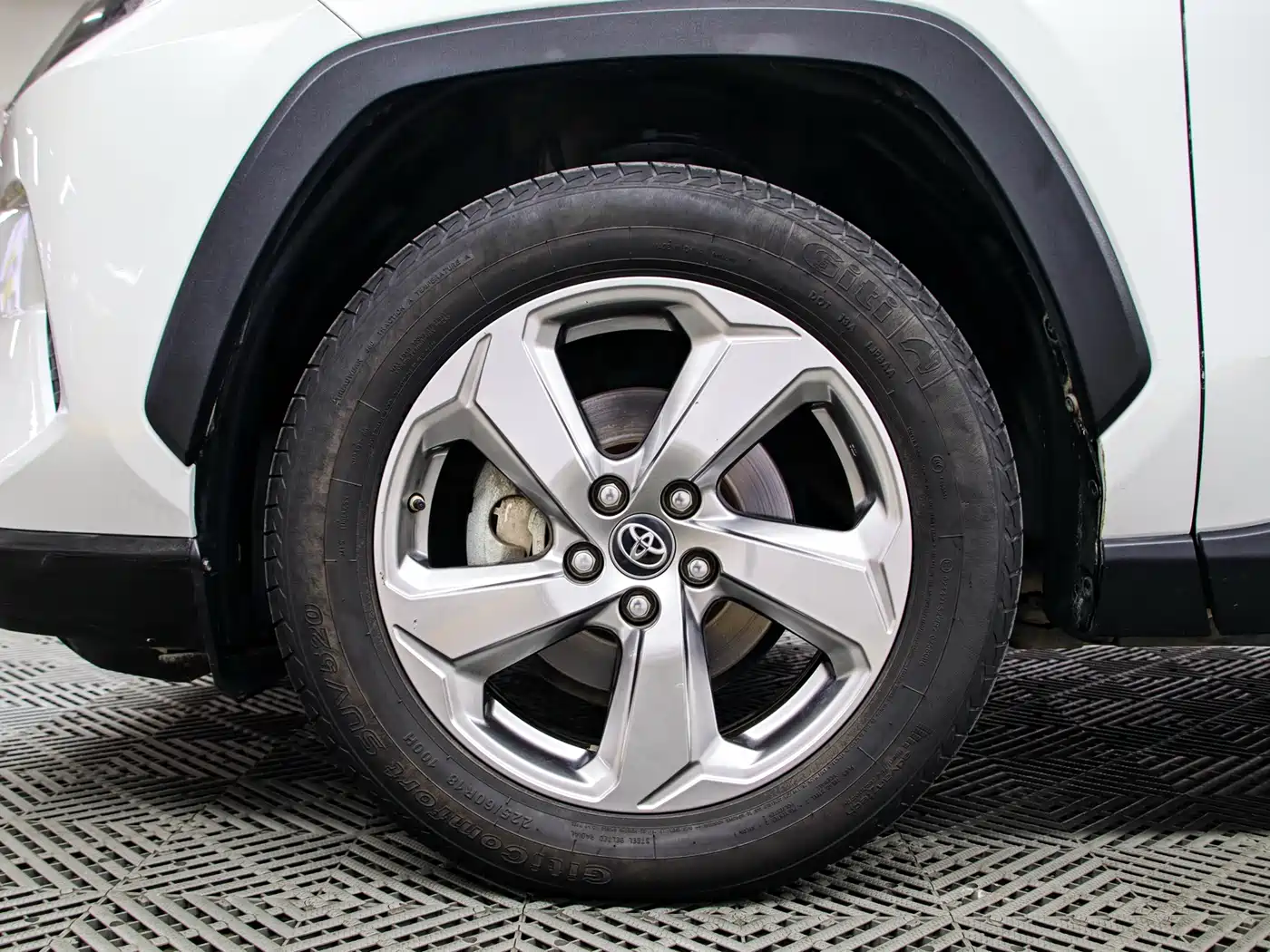 Toyota RAV4 Rongfang 2022 2.0L CVT 4WD Trend Plus Edition фото 17