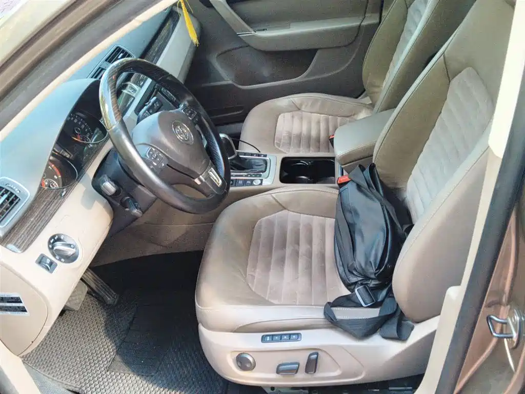 Volkswagen Magotan 2013 1.8TSI Premium фото 8