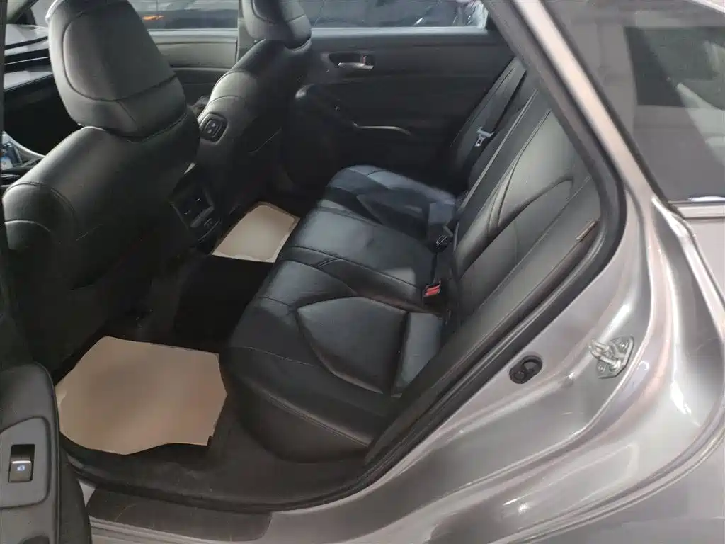 Toyota Avalon 2022 2.0L Luxury Edition фото 13
