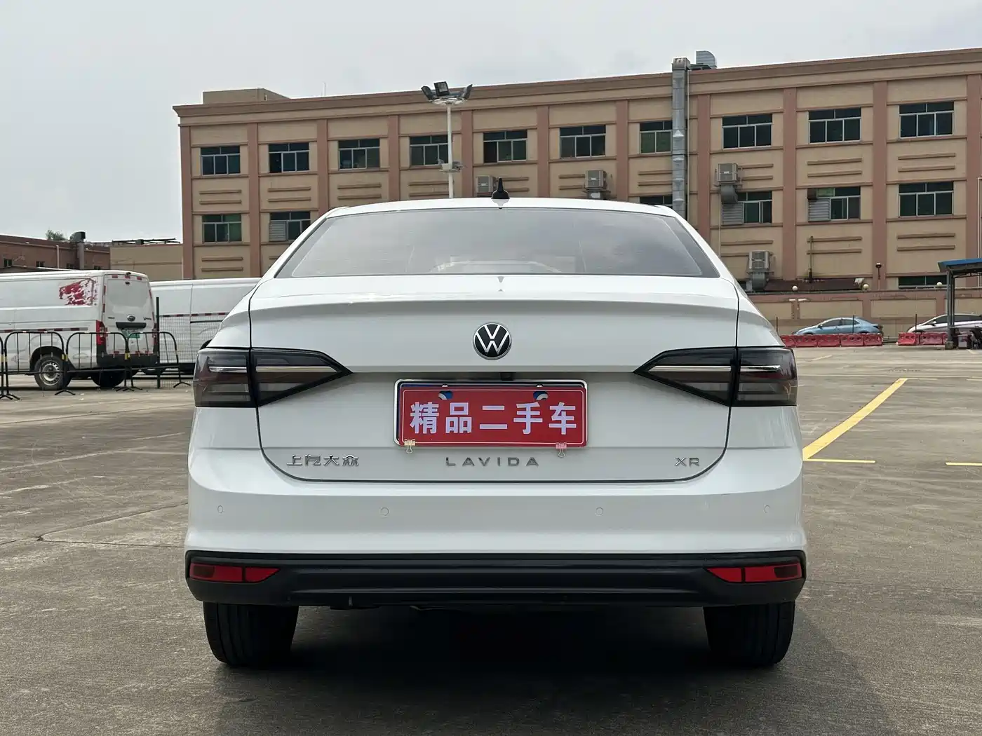 Volkswagen Lavida 2023 New Sharp 1.5L Auto Premium Edition фото 14