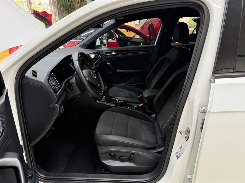 Volkswagen T-ROC 2021 280TSI DSG 4WD Luxury Connected фото 16