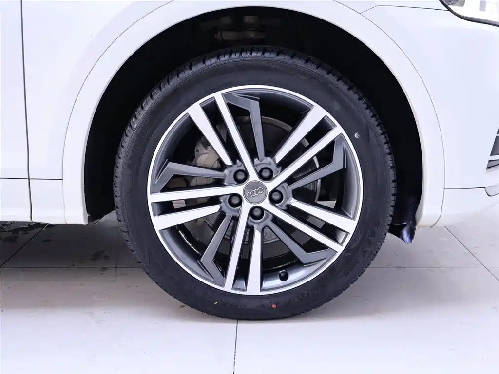Audi Q5L 2020 40 TFSI Prestige Fashion фото 6
