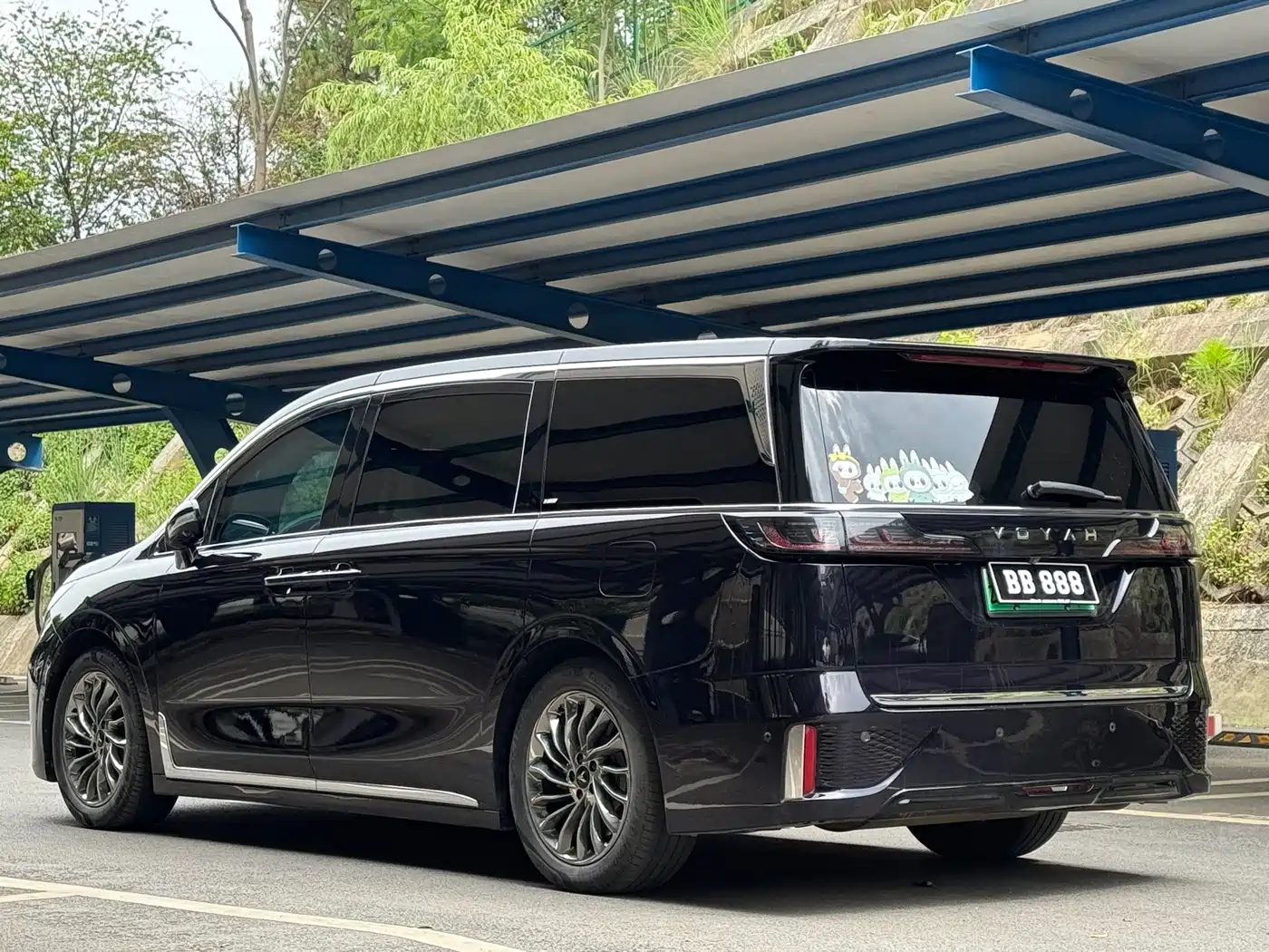 Voyah Auto Voyah Dreamer 2022 Low-carbon Dream+Smart Package фото 7