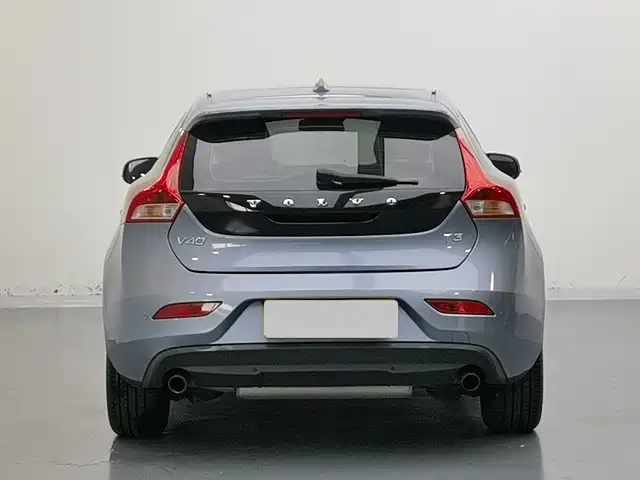 Volvo V40 2018 2019 T3 Momentum