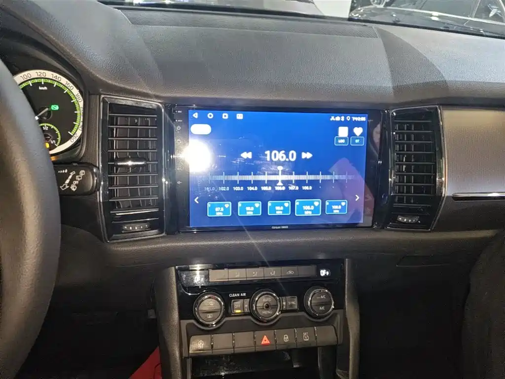 Škoda Kodiaq 2018 TSI330 5-seat FWD Comfort фото 13
