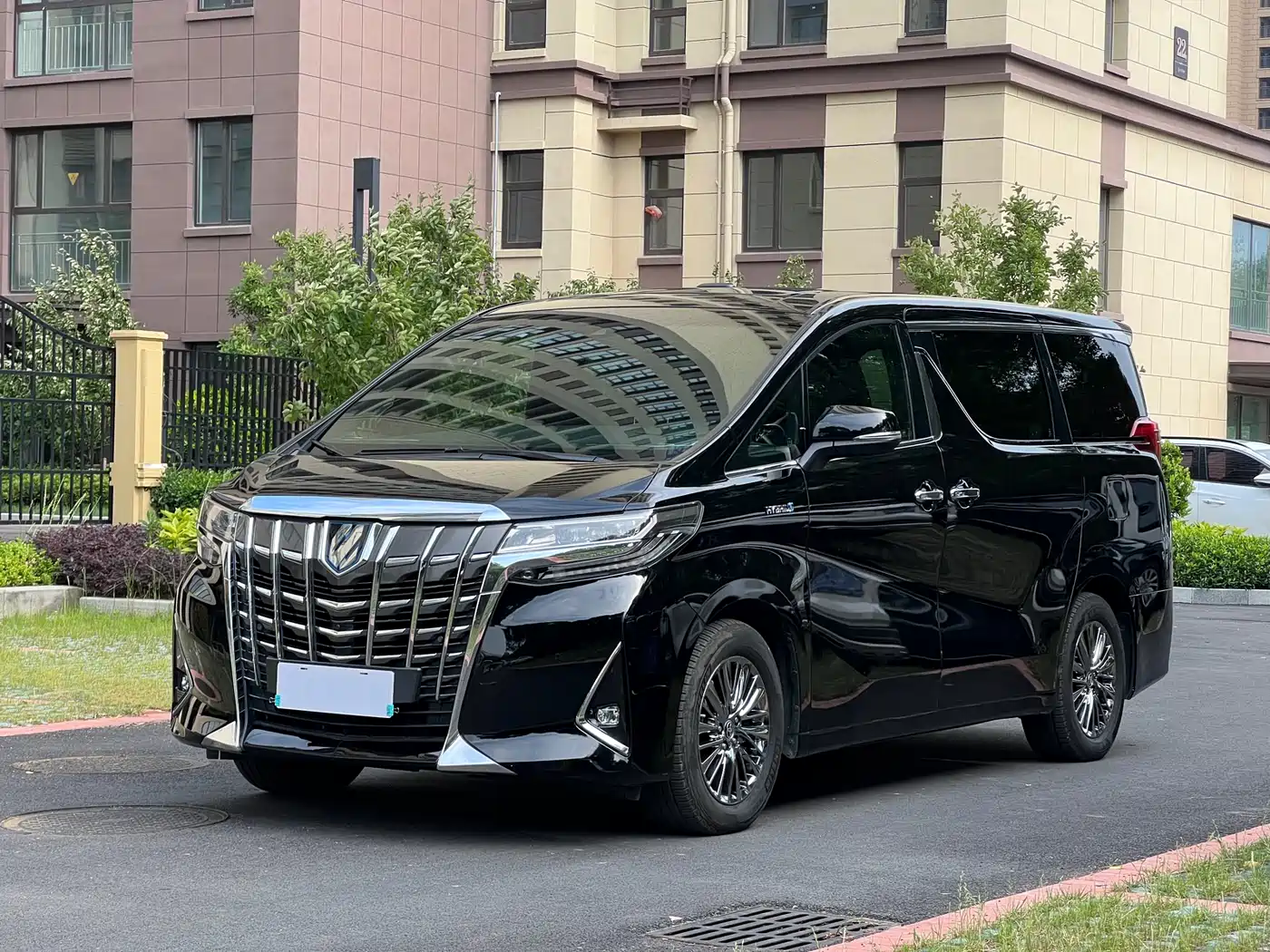 Toyota Alphard 2020 Hybrid 2.5L Premium Edition