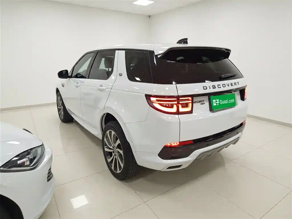 Land Rover Discovery Sport 2023 249PS R-Dynamic S Performance Version фото 23