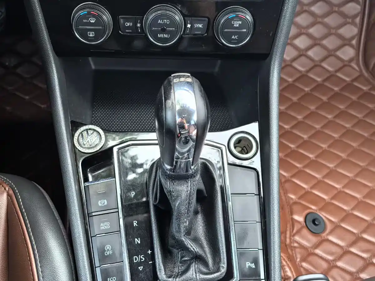 Volkswagen Lavida 2019 280TSI DSG Luxury Edition China VI фото 9