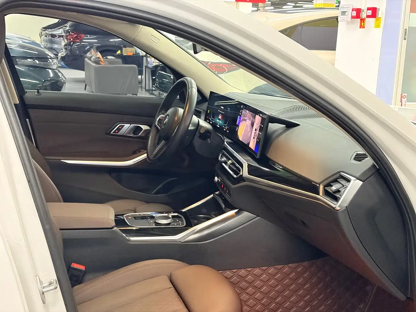 BMW i3 2022 eDrive 35 L фото 8
