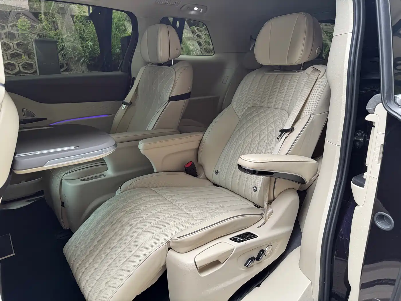 Voyah Auto Voyah Dreamer 2022 Low-carbon Dream+Smart Package фото 26