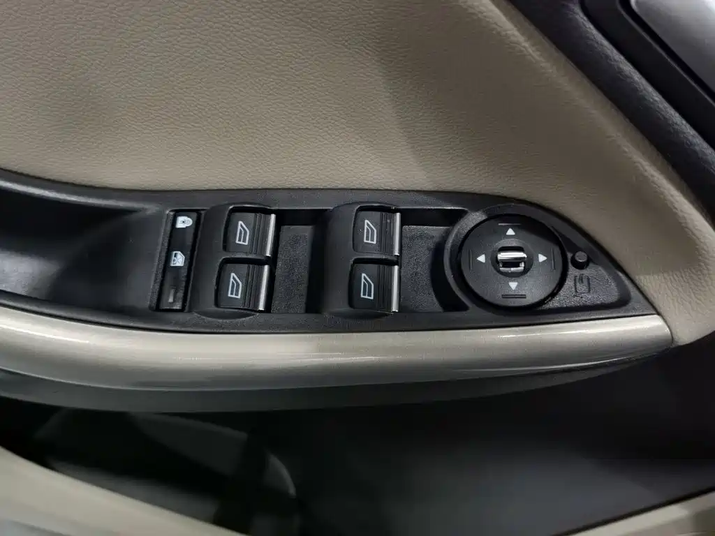 Фото 9 - Ford Focus