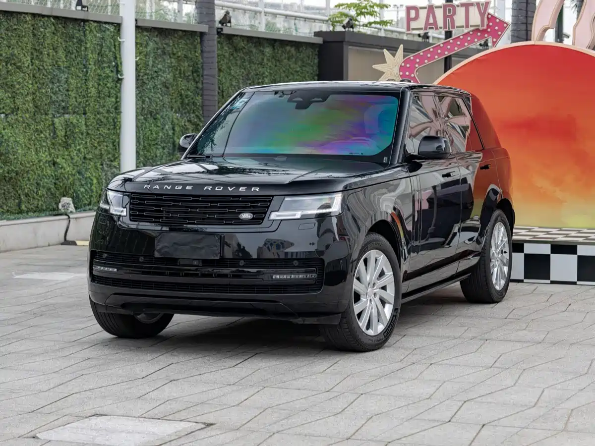 Land Rover Range Rover 2023 3.0 L6 360PS Golden Age Edition