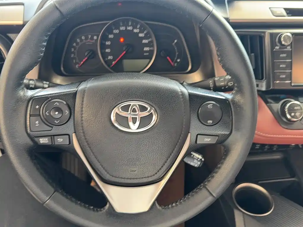 Toyota RAV4 Rongfang 2015 2.5L Automatic 4WD Elite Edition фото 5