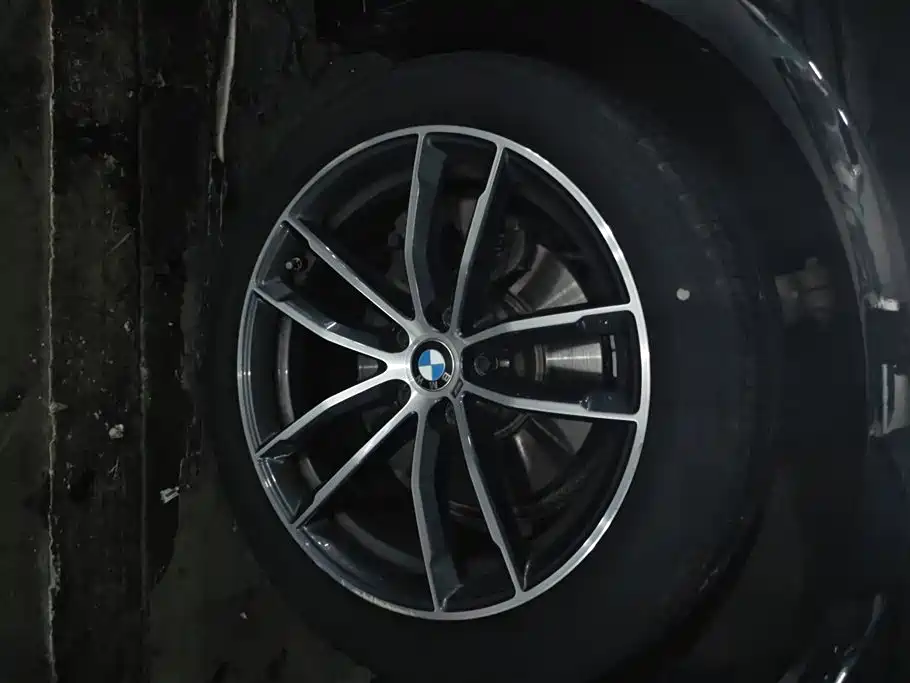 BMW 5 Series 2022 Model Second Facelift 525Li M Sport Package фото 6