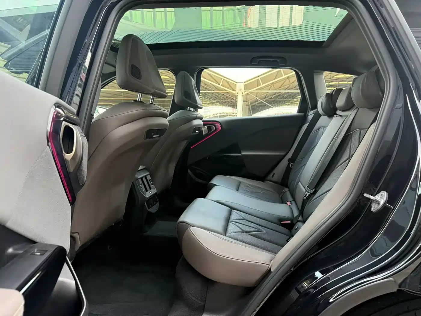 BMW X3 2025 xDrive30L Premium M Sport Package фото 8