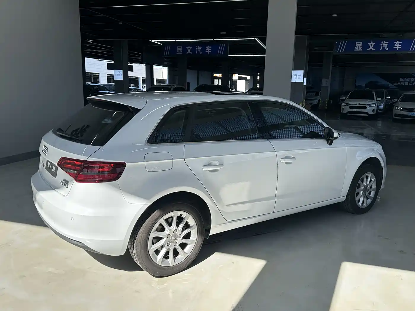 Audi A3 2014 Sportback 35 TFSI Automatic Fashion фото 9