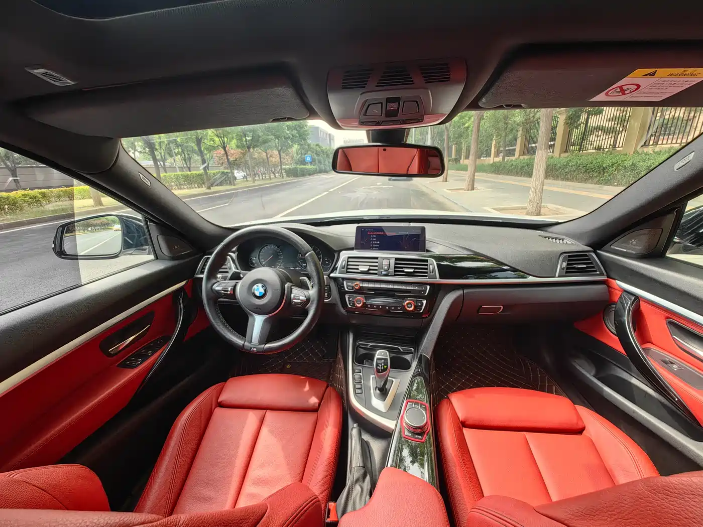 BMW 3 Series GT 2020 320i M Sport Black Night Edition фото 13