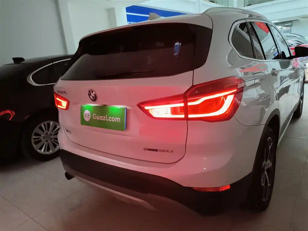 BMW X1 2019 sDrive18Li Premium Model фото 4