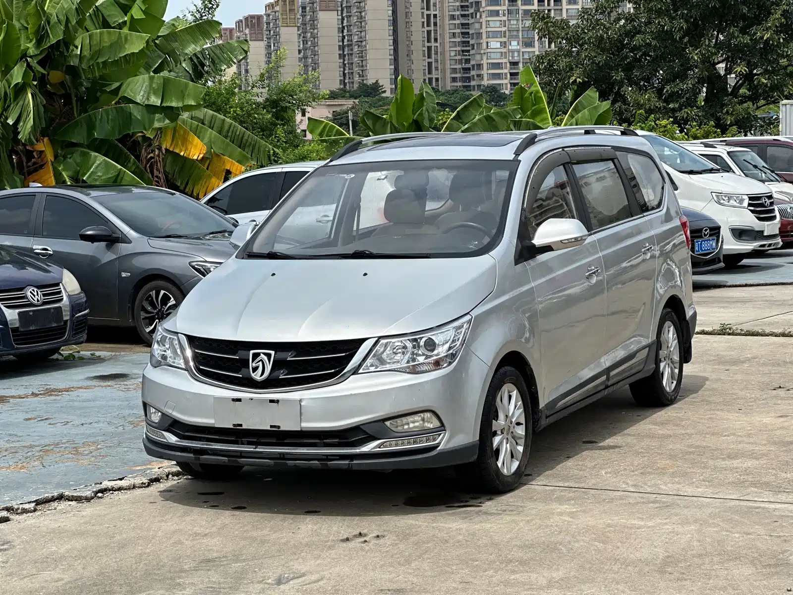 Photo 1 - Baojun 730