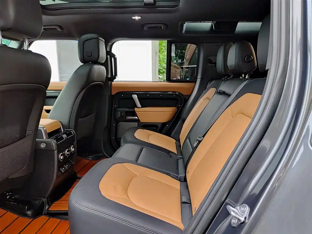 Land Rover Defender 2023 Facelift 110 3.0T P400 X-DYNAMIC HSE фото 8
