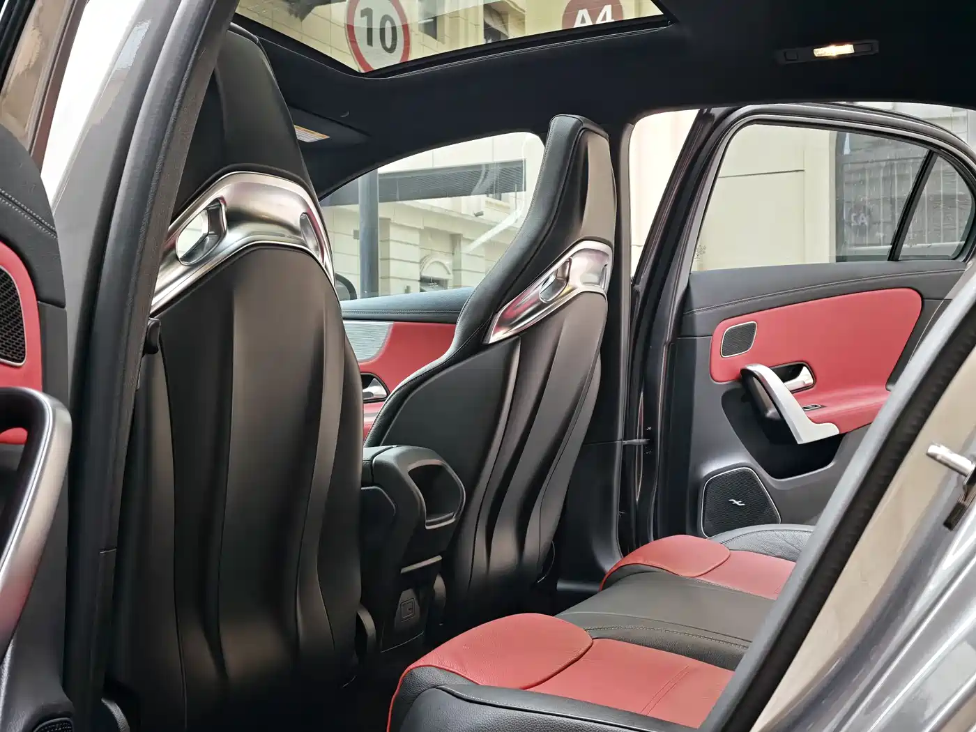 Mercedes-Benz A-Class AMG (Import) 2020 AMG A 45 4MATIC+ фото 10