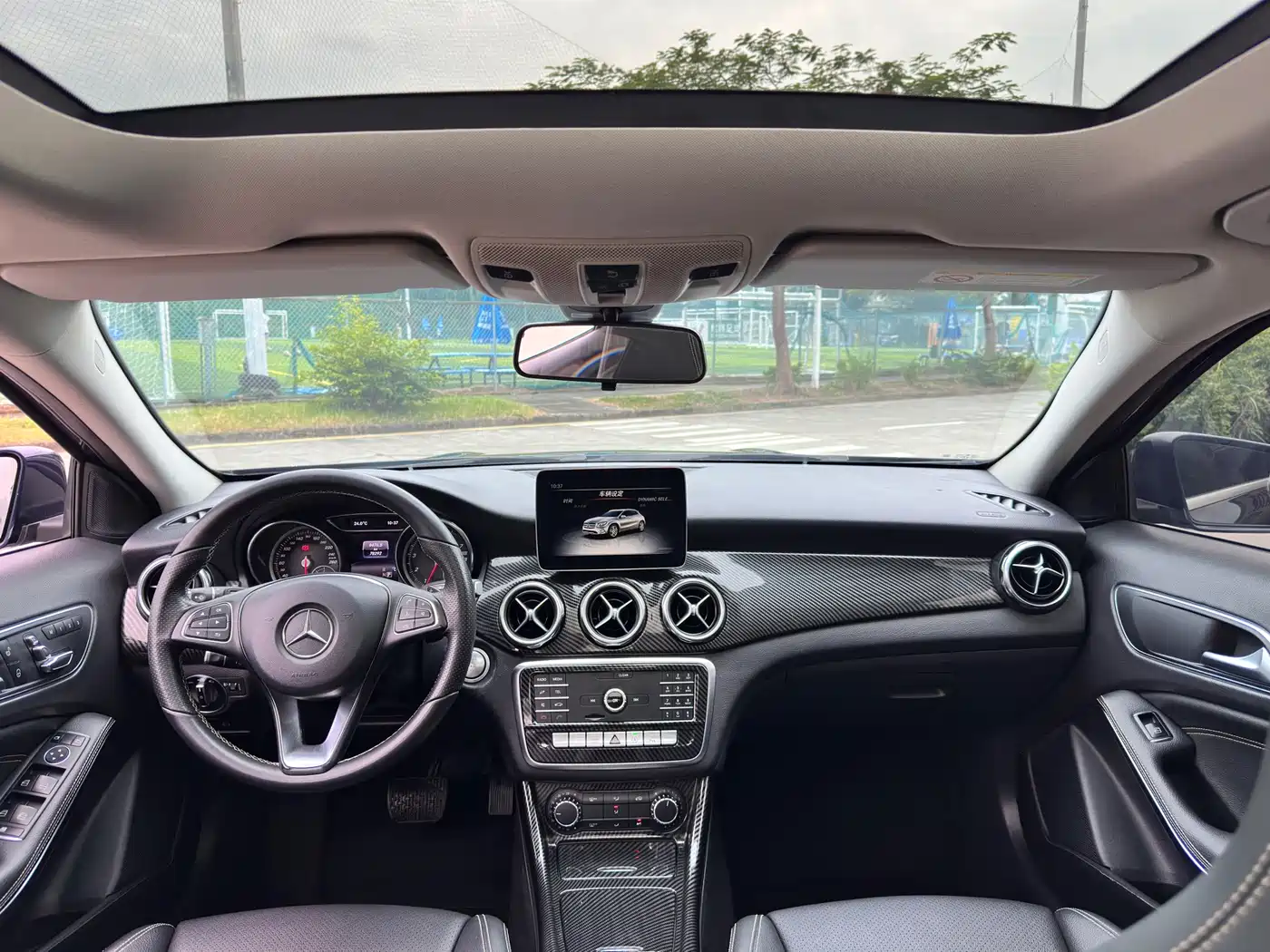 Mercedes-Benz GLA 2018 GLA 200 Dynamic фото 14