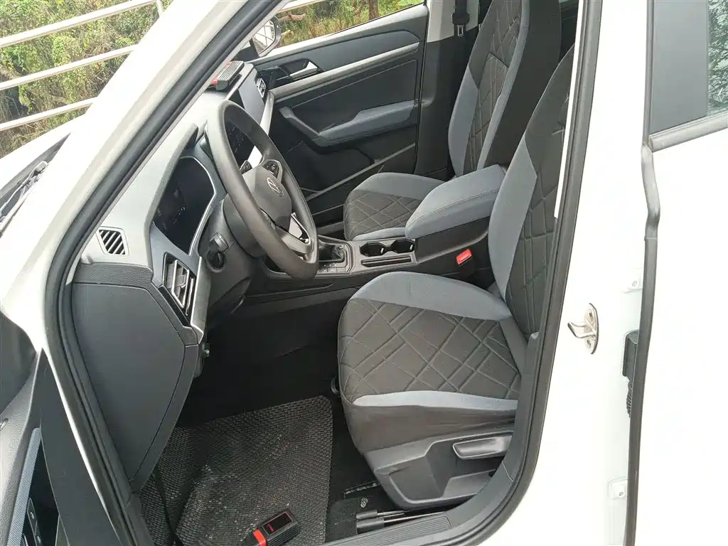 Volkswagen Lavida 2023 1.5L Auto Delight Edition фото 7