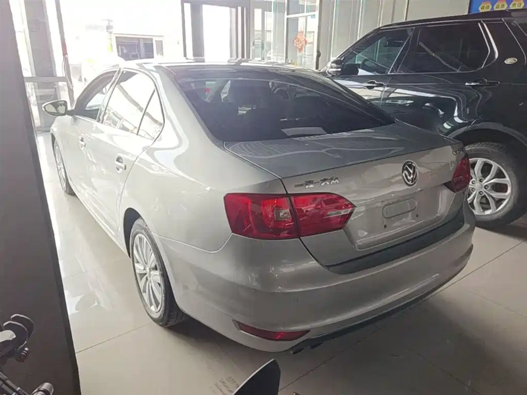 Volkswagen Sagitar 2014 Facelift 1.4TSI Automatic Luxury фото 5