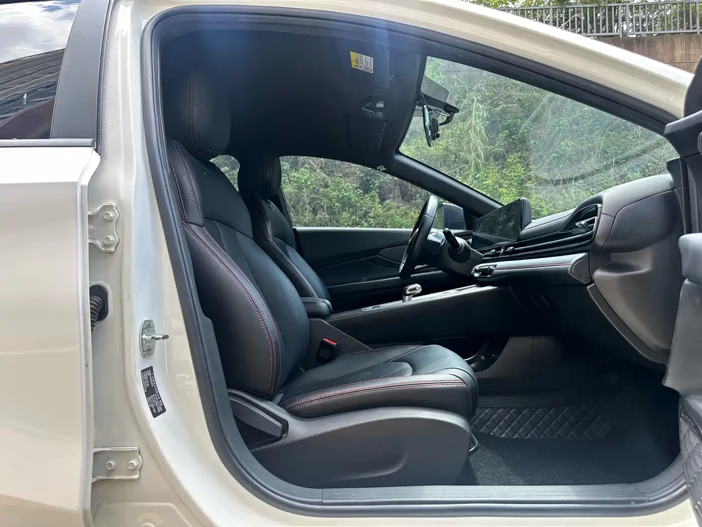 GAC Trumpchi Trumpchi Emkoo 2021 270T DCT J10 Sprinter Edition фото 13